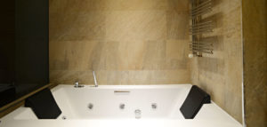 baignoire balnéo