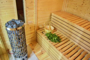 intérieur et poêle du sauna extérieur