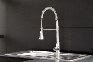 robinet d'évier à douchette
