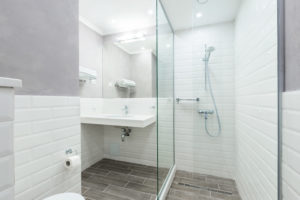 Paroi de douche en verre