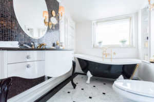 salle de bain baroque
